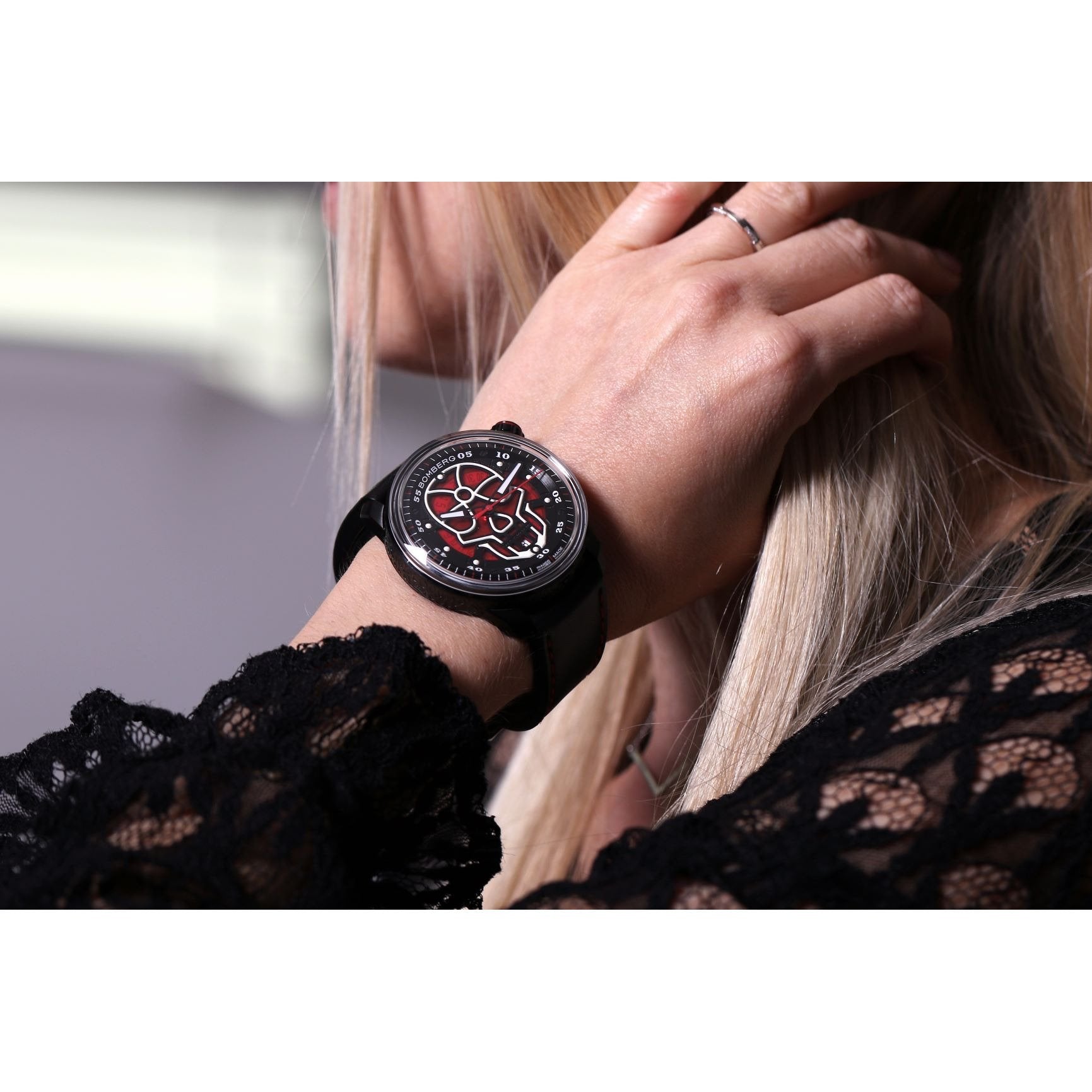 BB-01 AUTOMATIC SKULL RED - B O M B E R G